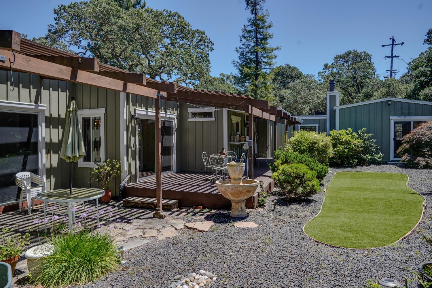 3 Oak Grove Way