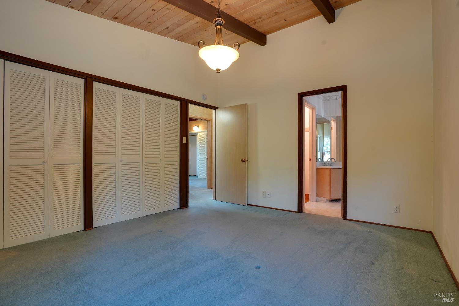 3 Oak Grove Way