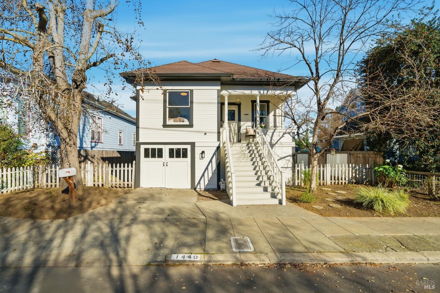 1440 Center Street