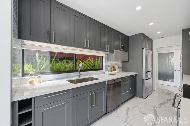 640 Davis Street Unit: #21