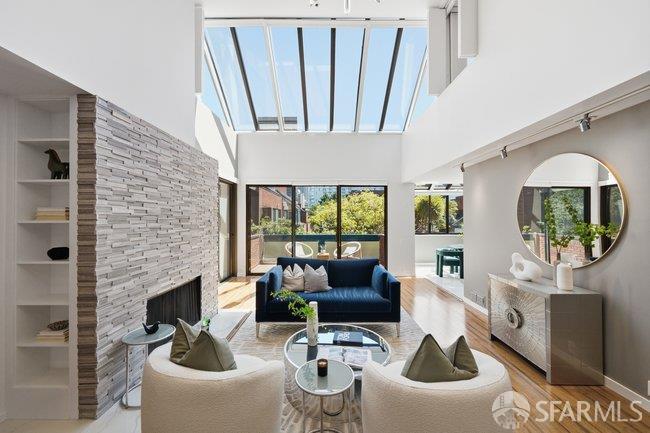 640 Davis Street Unit: #21