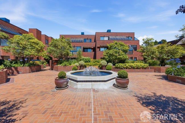 640 Davis Street Unit: #21