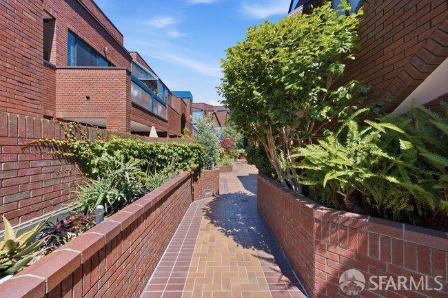 640 Davis Street Unit: #21
