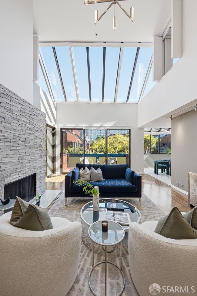 640 Davis Street Unit: #21