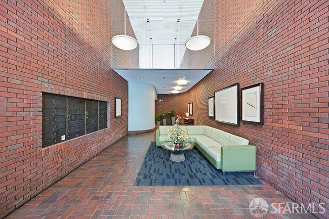 640 Davis Street Unit: #21