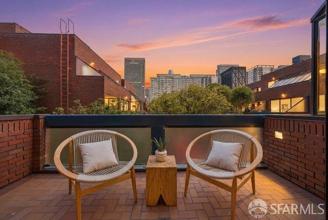 640 Davis Street Unit: #21