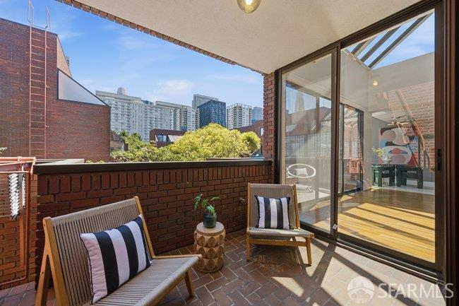 640 Davis Street Unit: #21