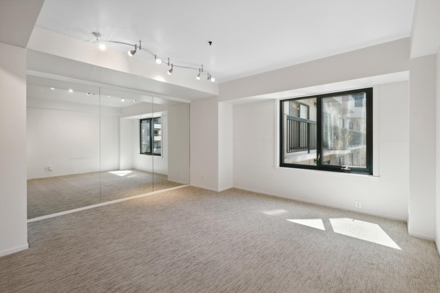 601 Van Ness AVE 341
