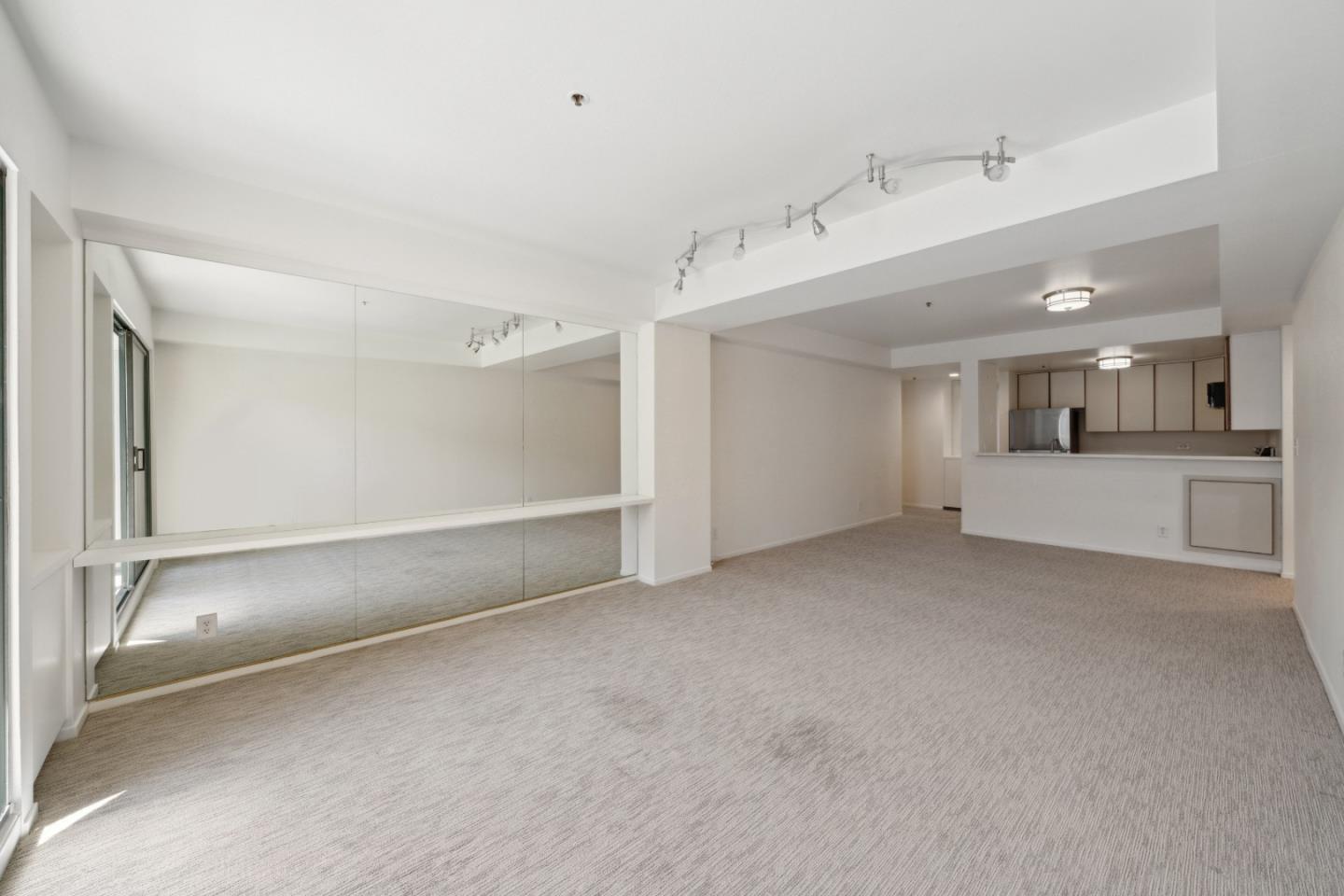 601 Van Ness AVE 341