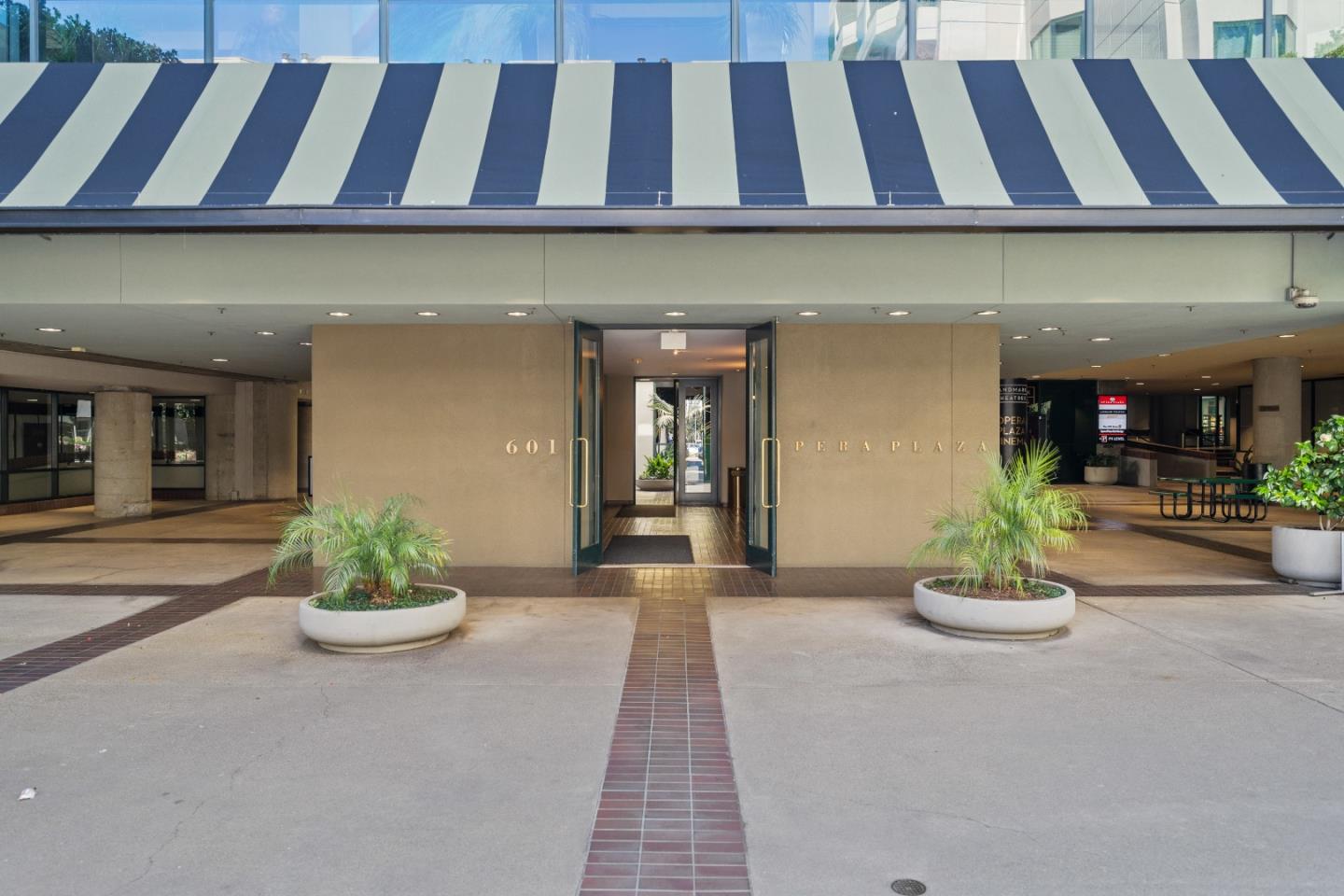 601 Van Ness AVE 341