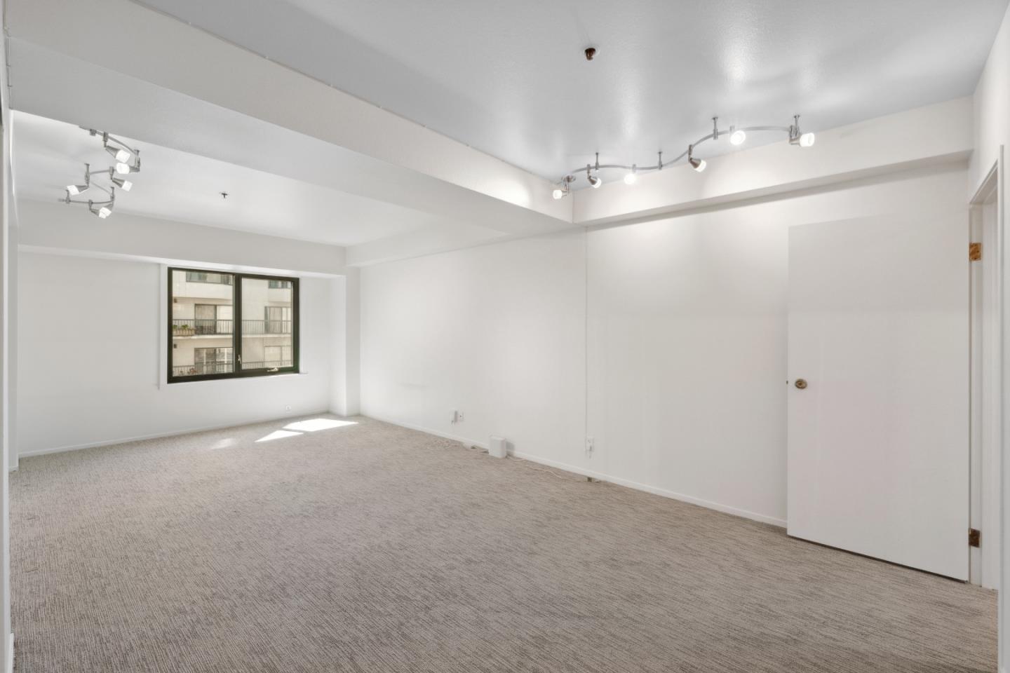 601 Van Ness AVE 341