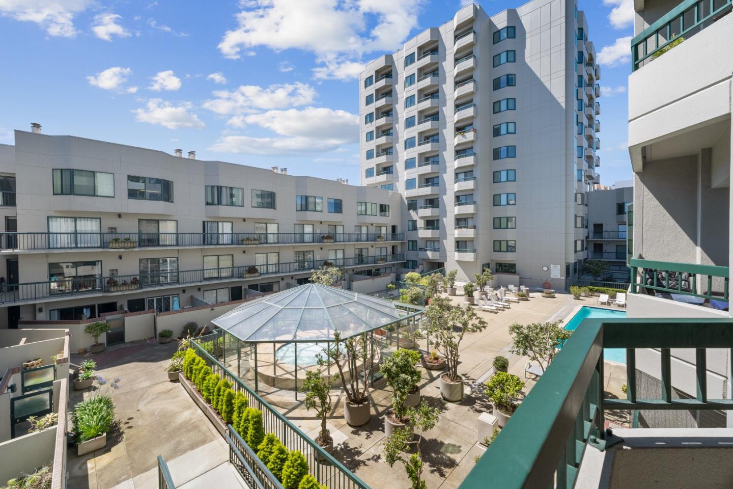 601 Van Ness AVE 341