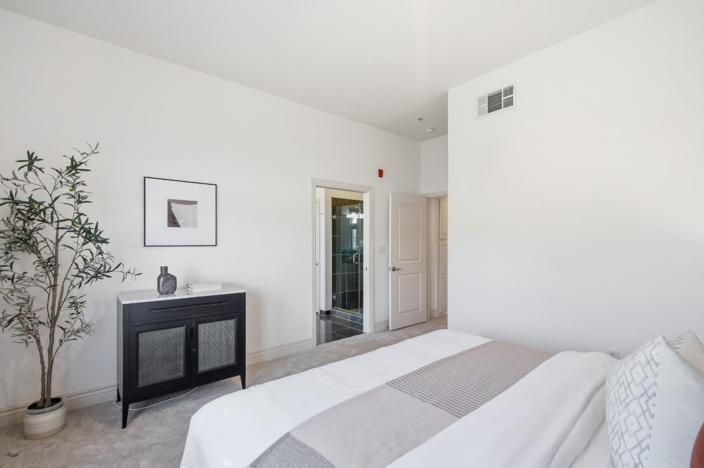 88 South Broadway 1302
