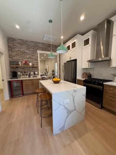 870 Cinnabar Street