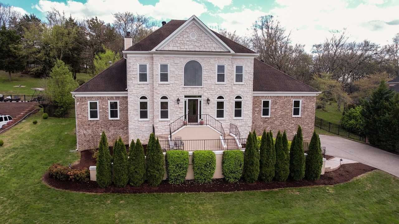 9187 Fox Run Dr
