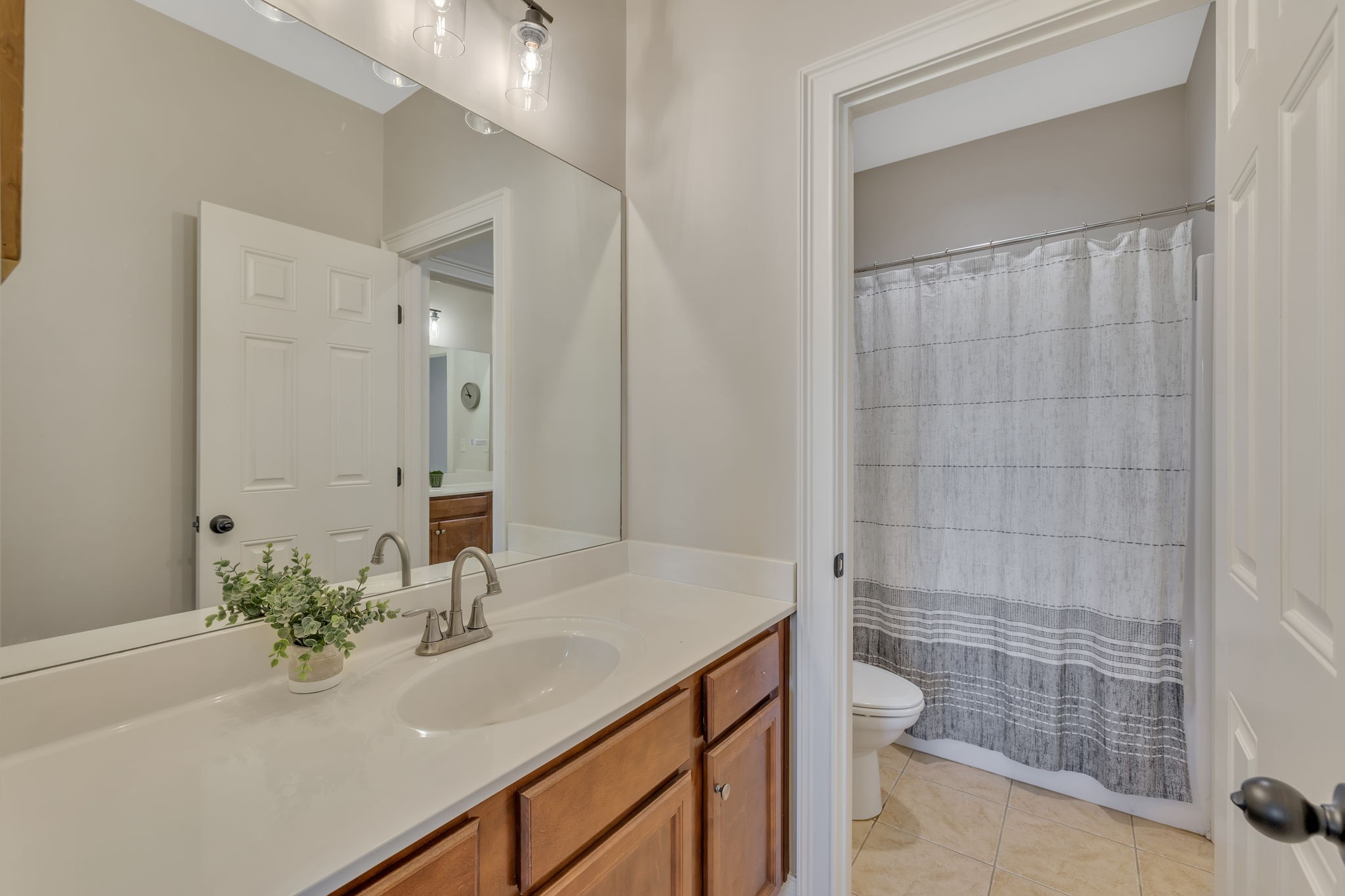 451 Avon River Rd