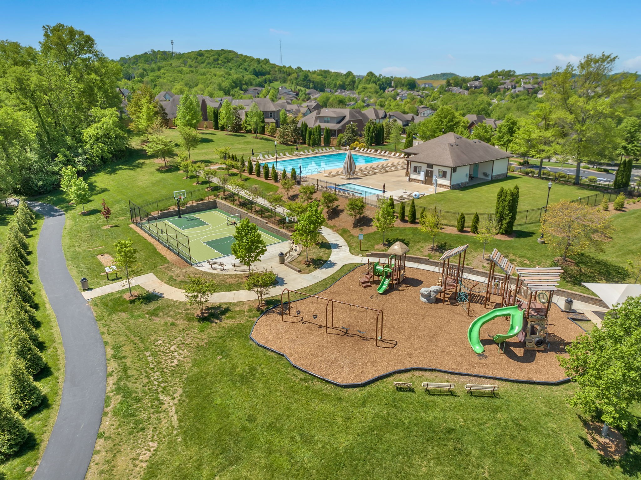 451 Avon River Rd