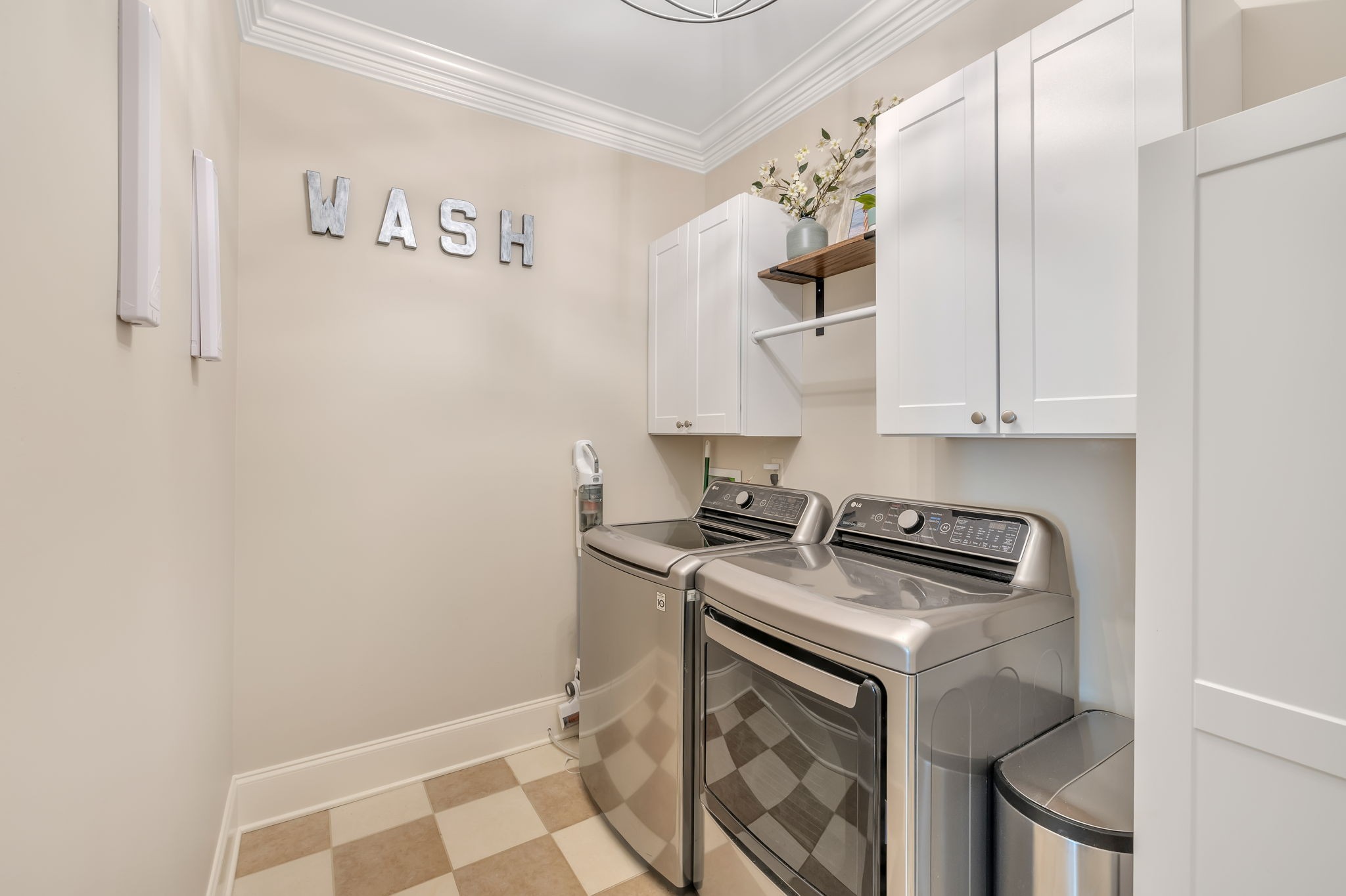 451 Avon River Rd