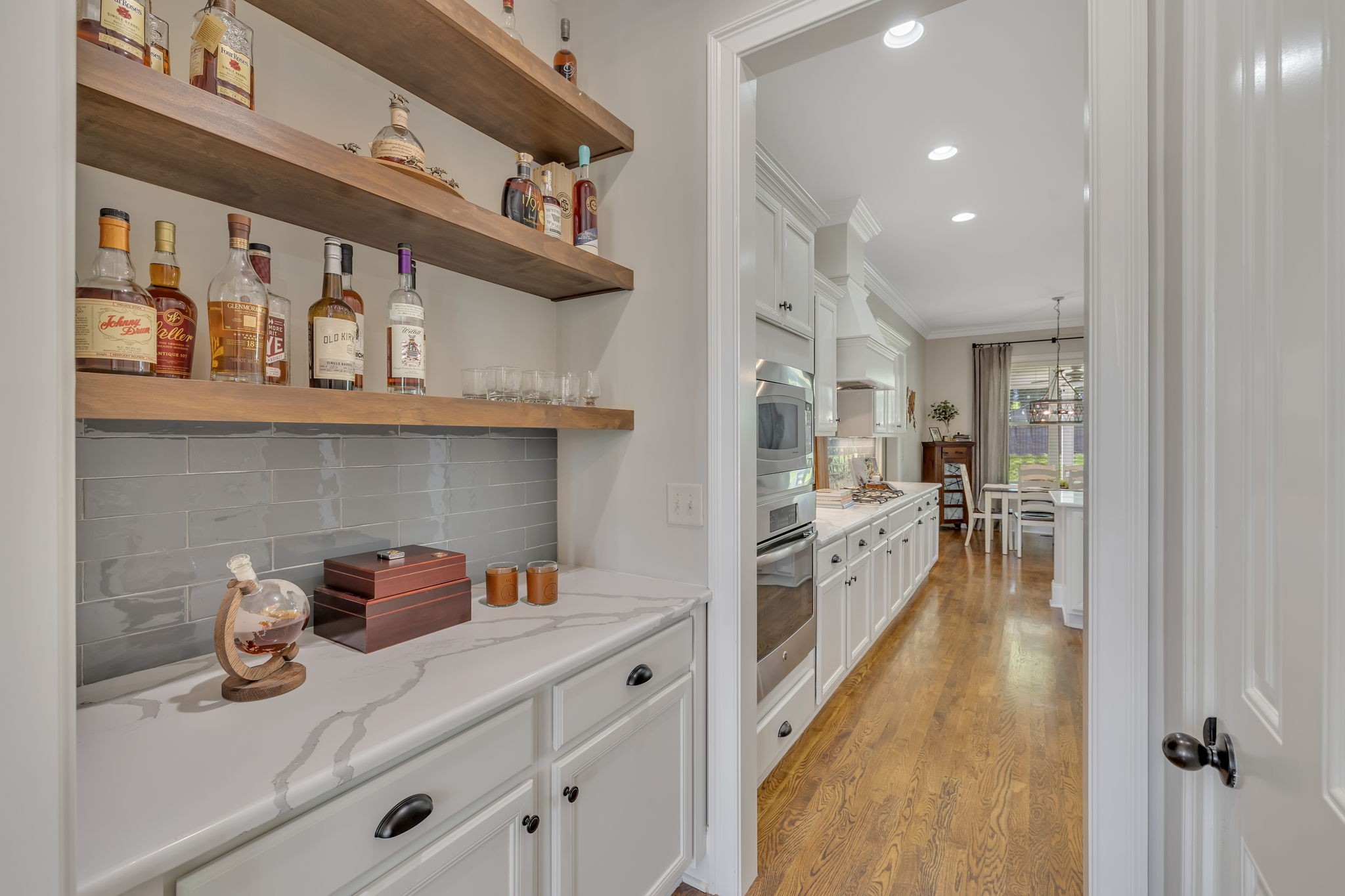 451 Avon River Rd