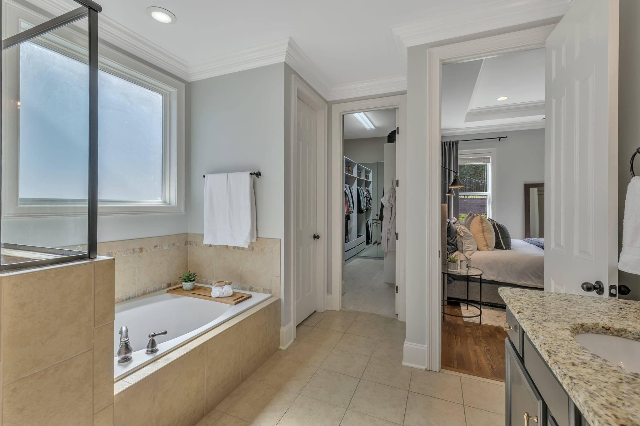 451 Avon River Rd