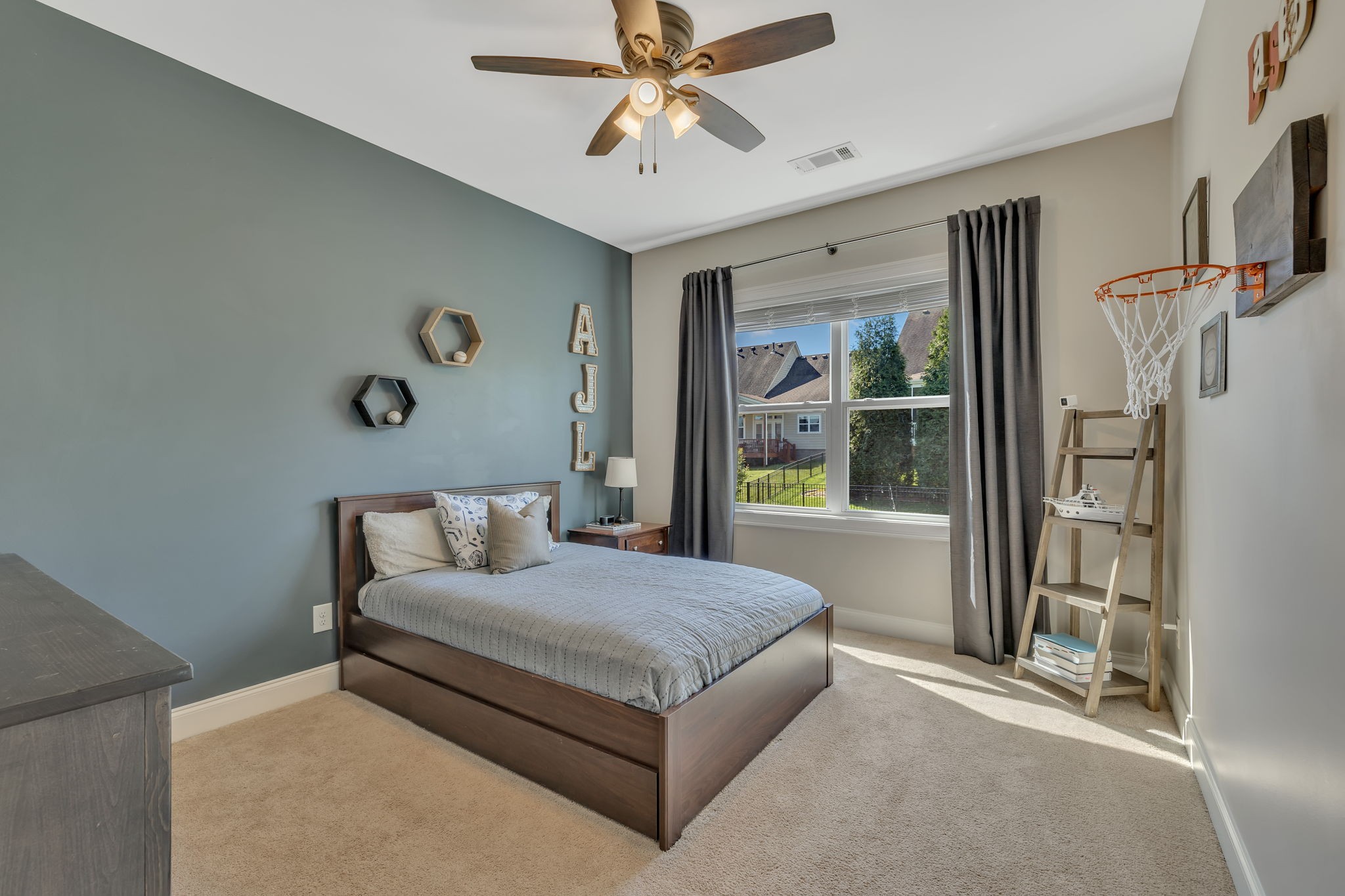 451 Avon River Rd