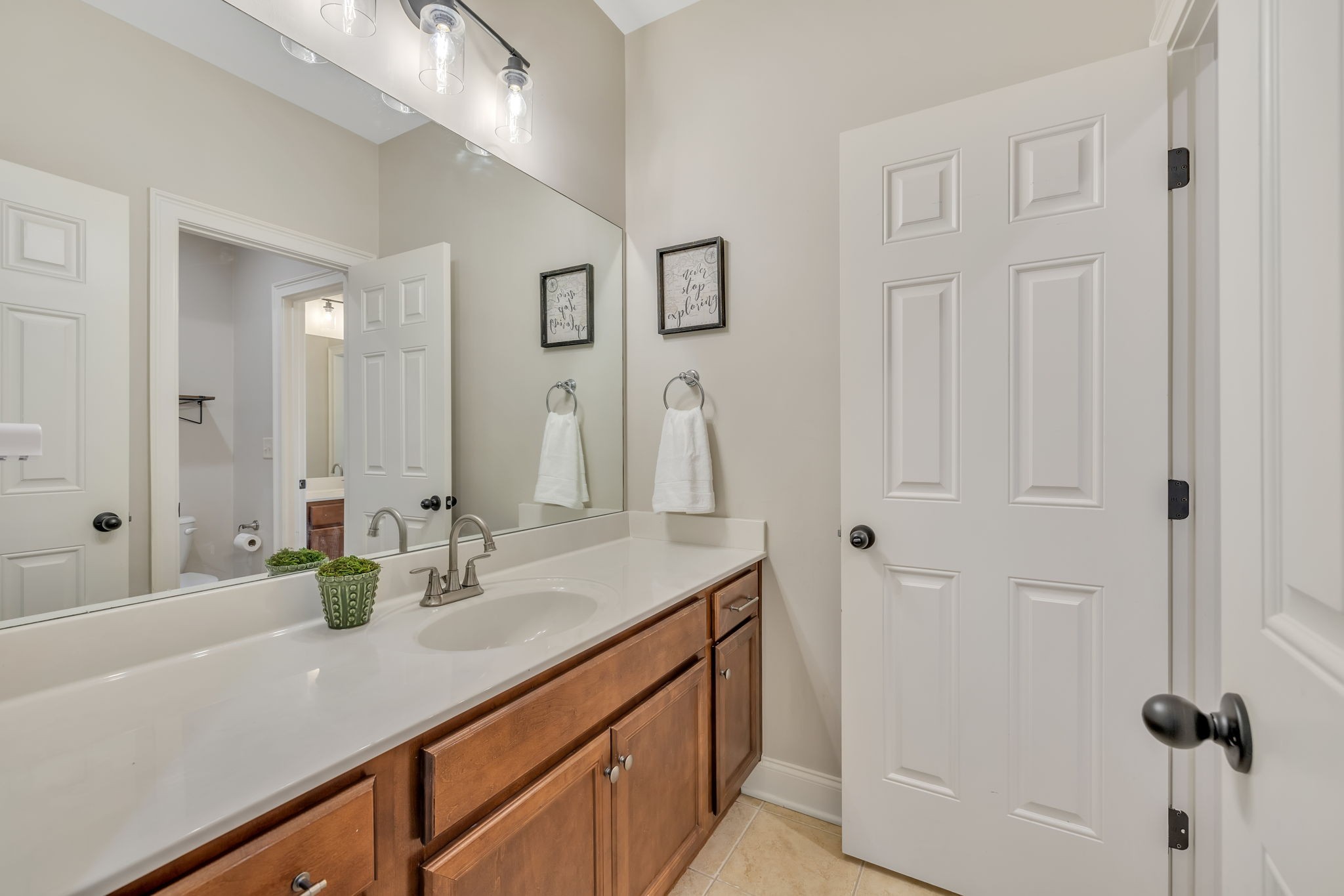 451 Avon River Rd