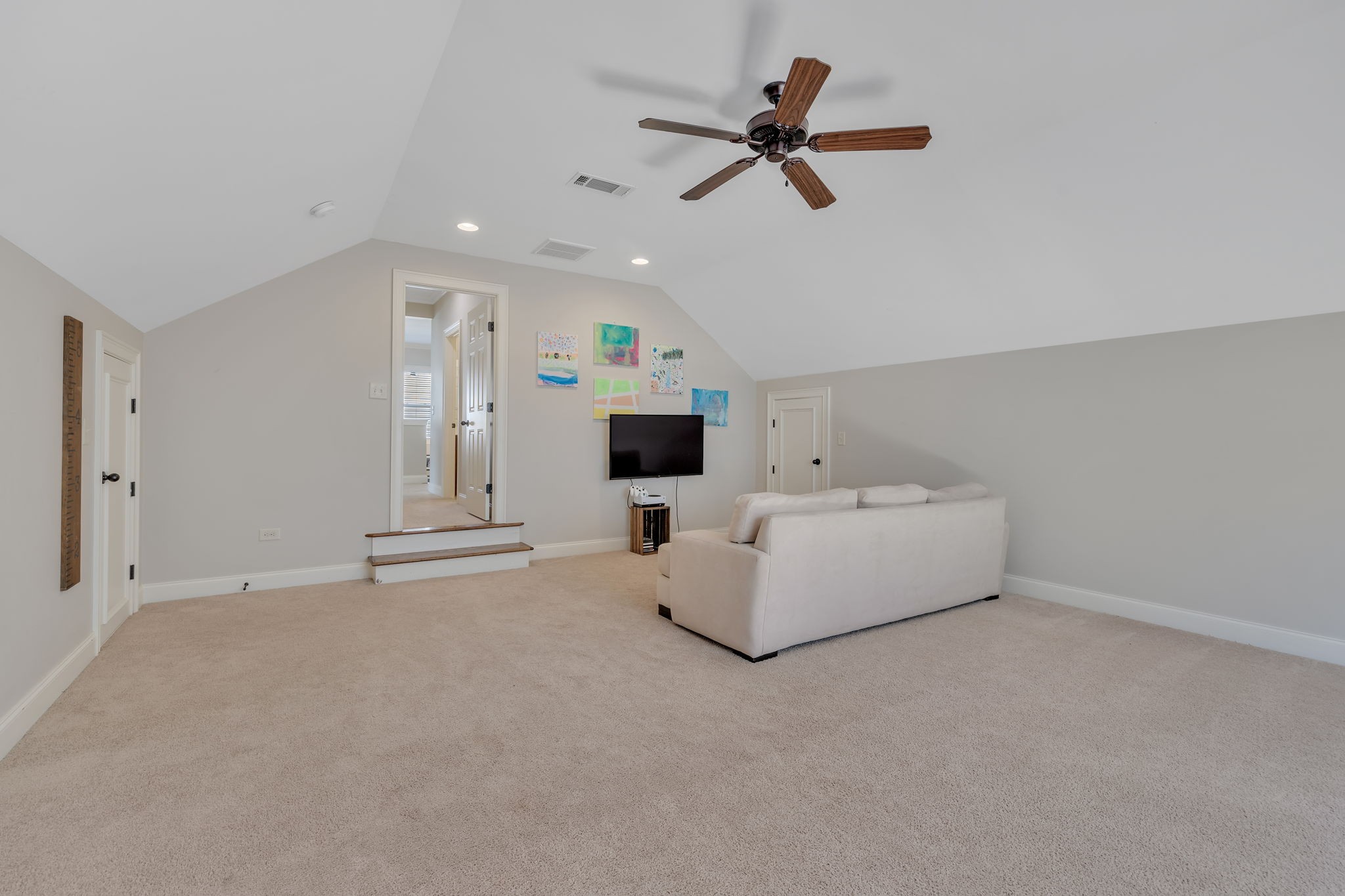 451 Avon River Rd