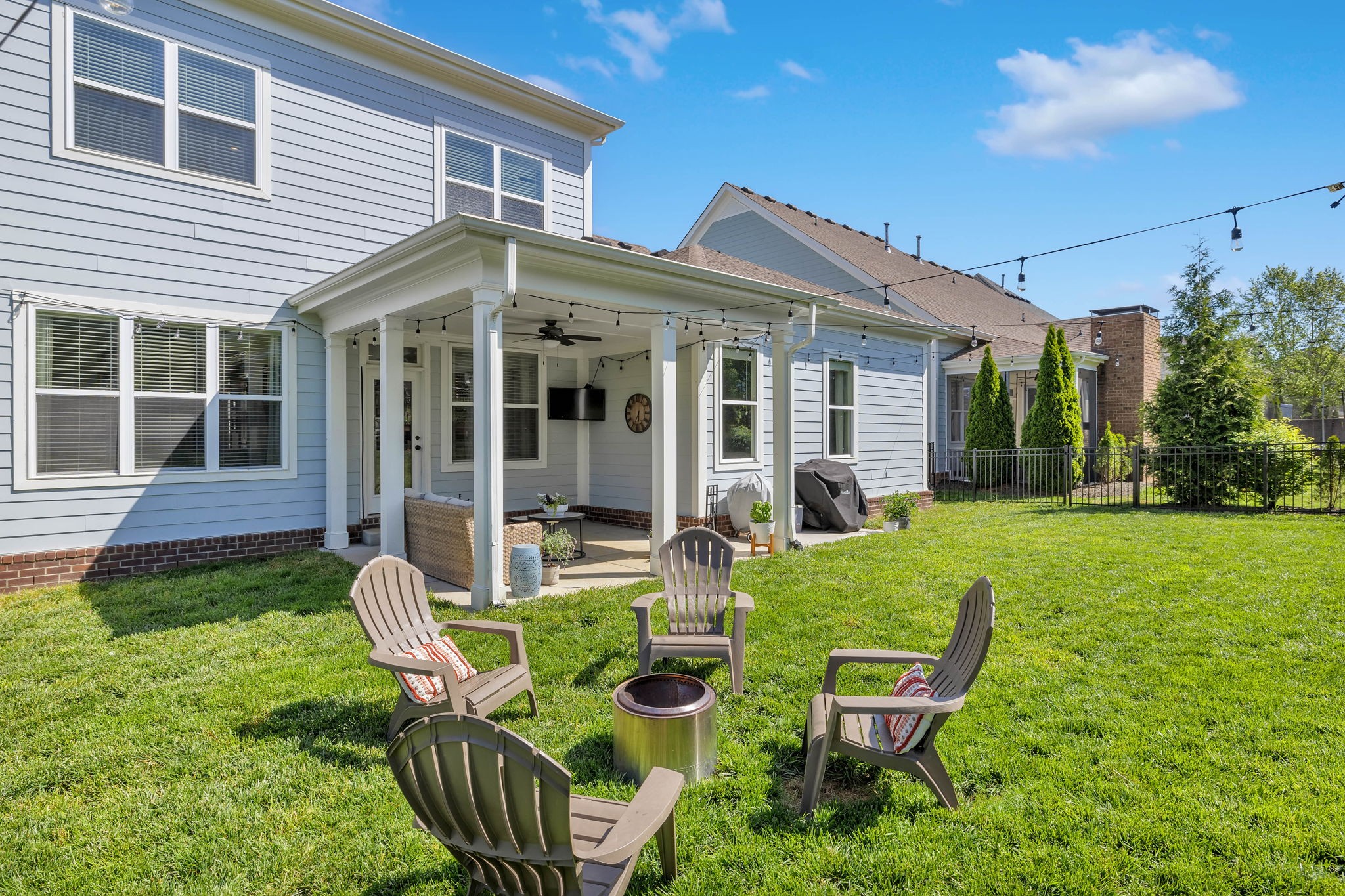 451 Avon River Rd