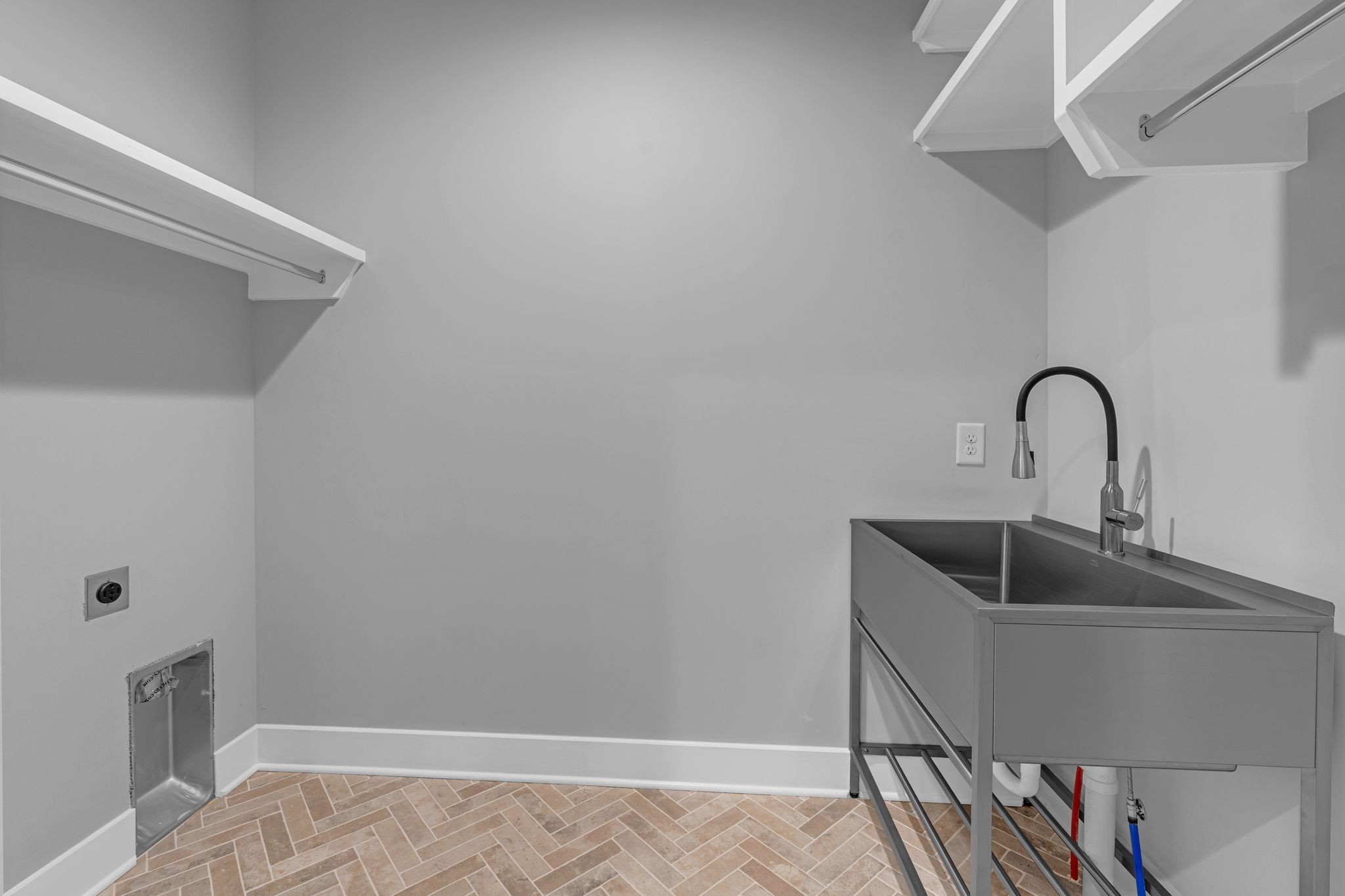 392B Annex Avenue