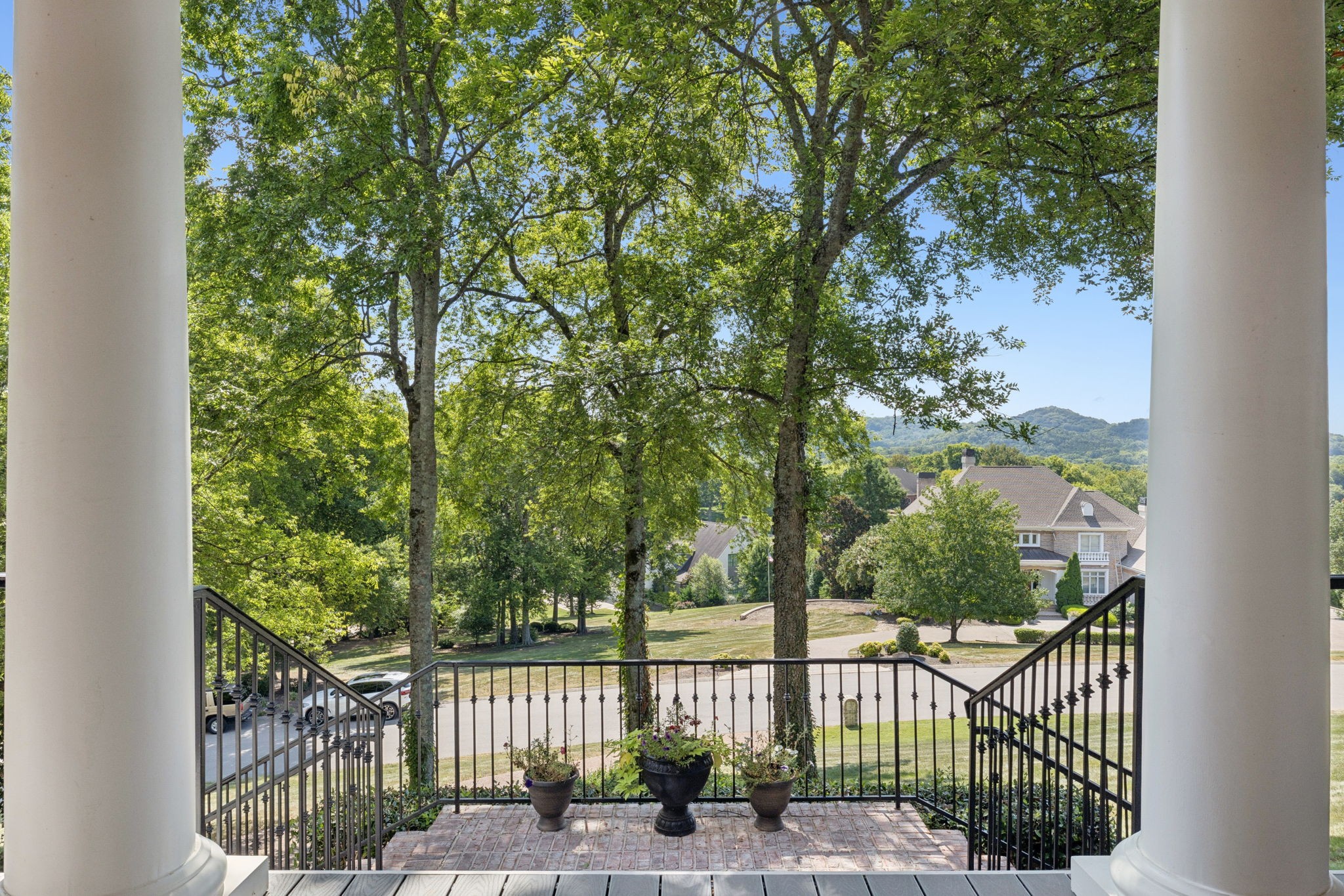 728 Legends Crest Dr