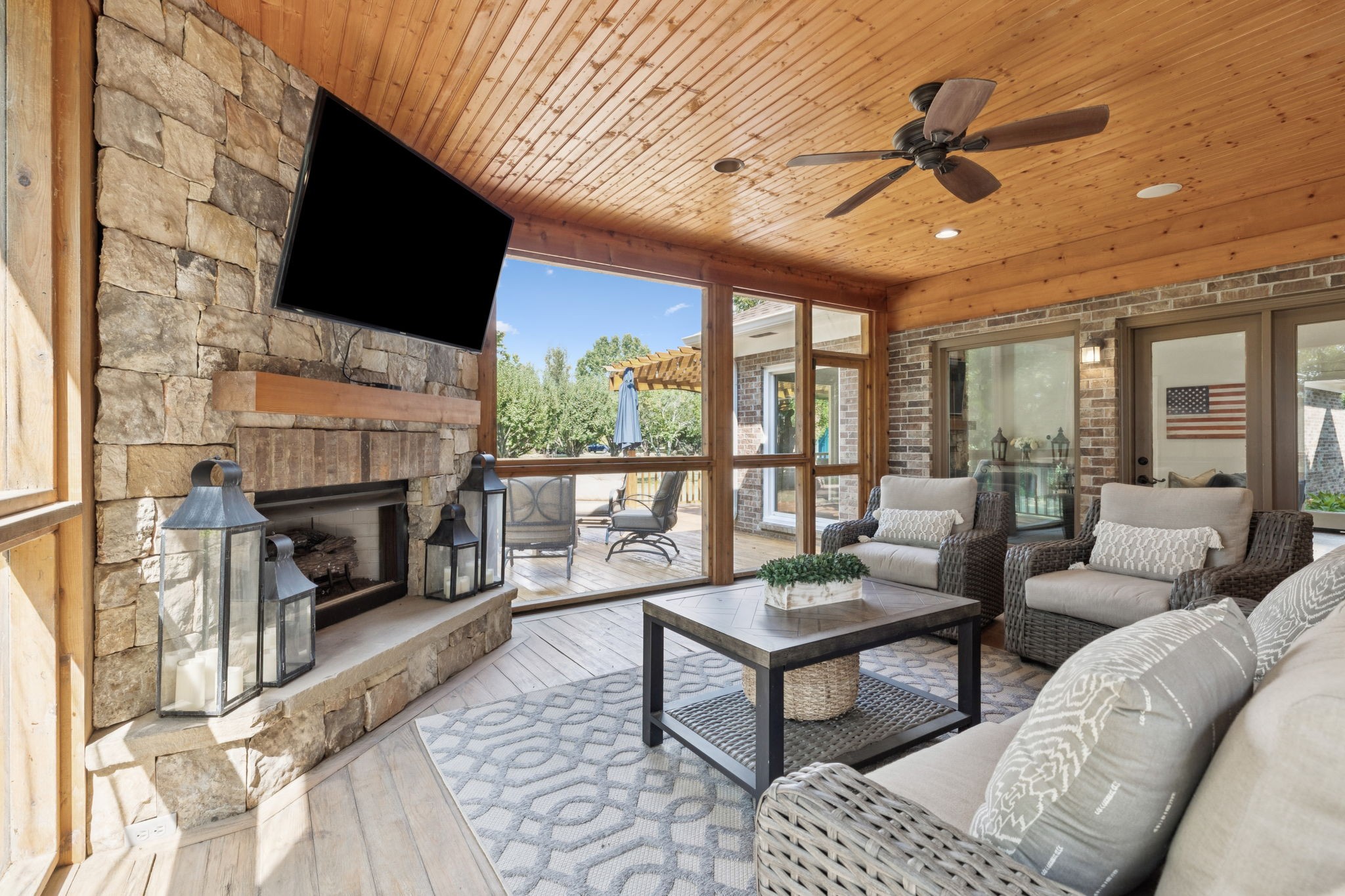 416 Winchester Dr