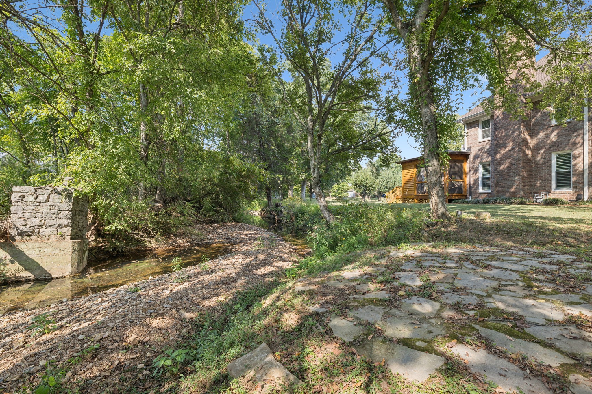 416 Winchester Dr
