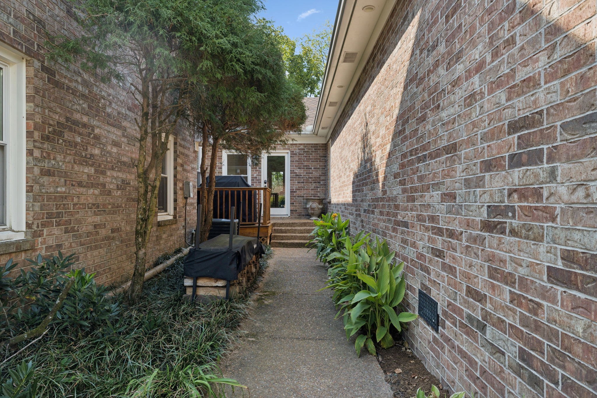 416 Winchester Dr
