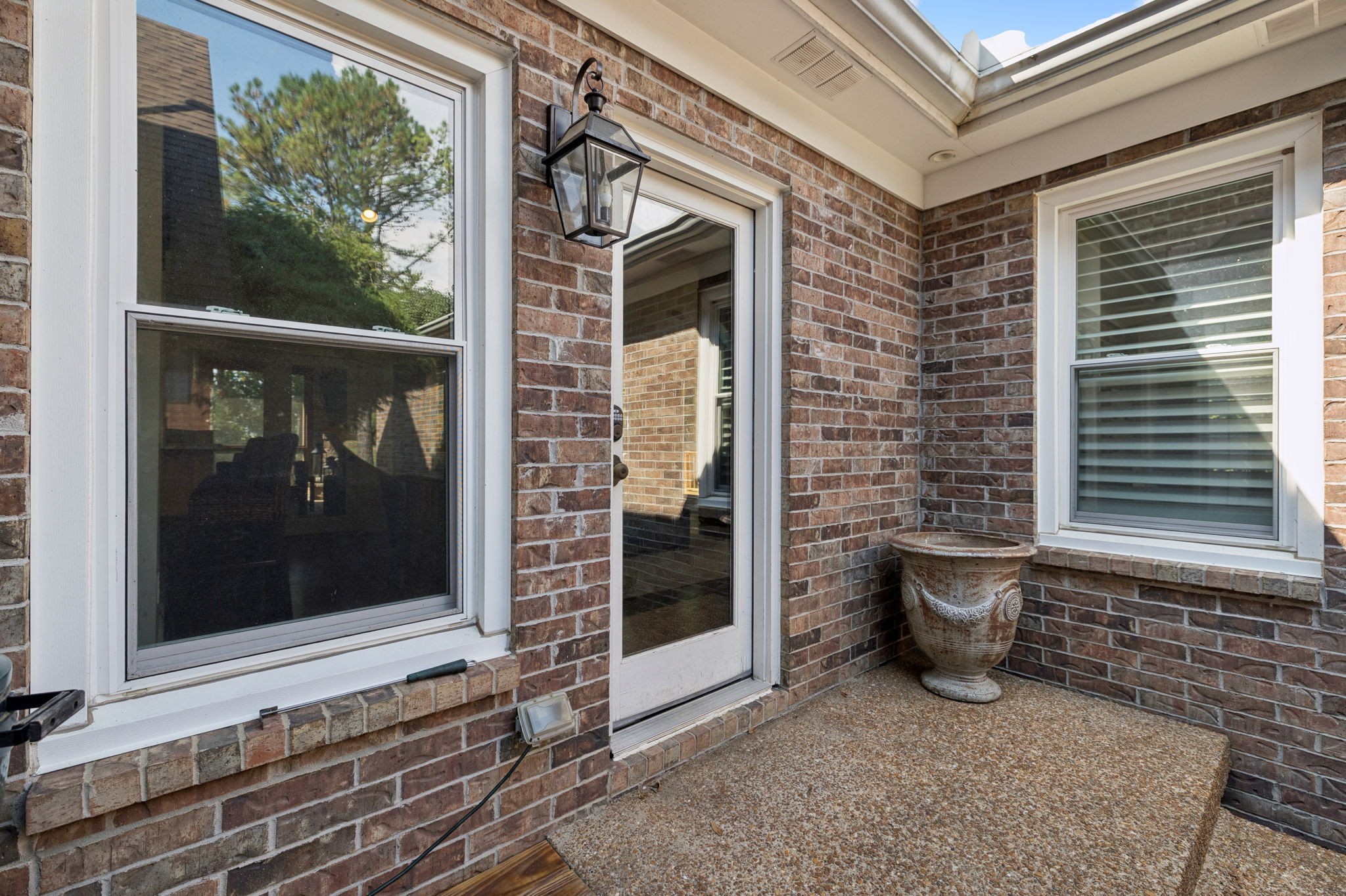 416 Winchester Dr