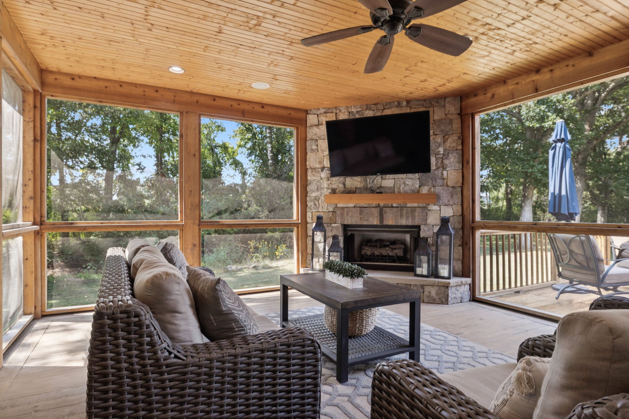 416 Winchester Dr