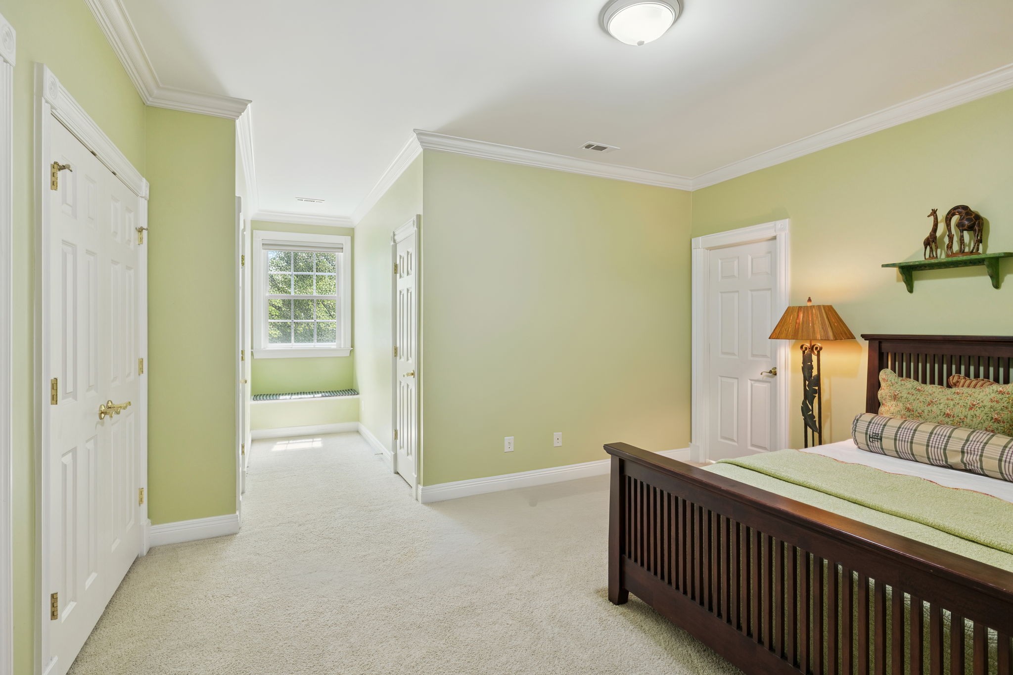 728 Legends Crest Dr