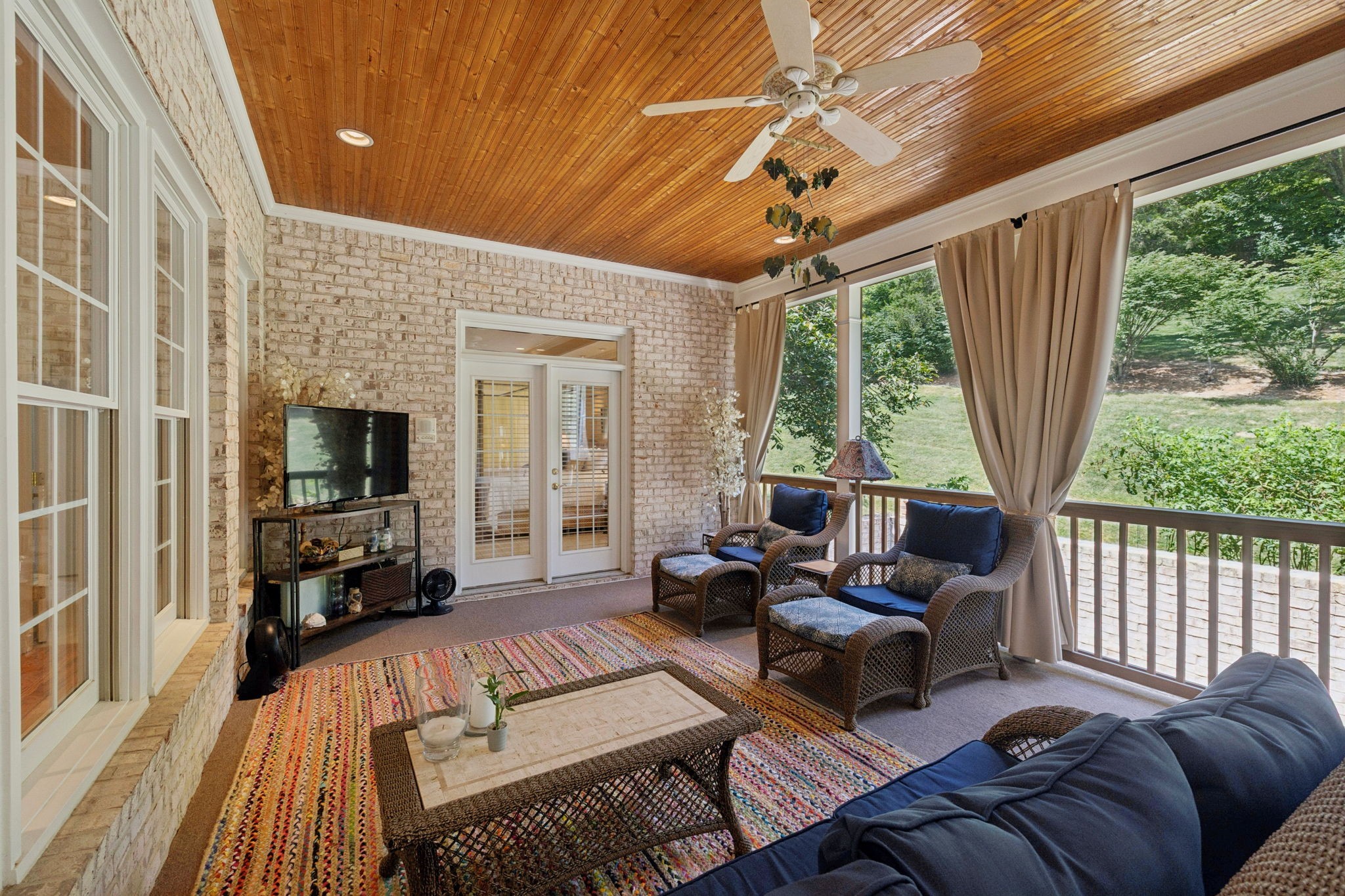 728 Legends Crest Dr