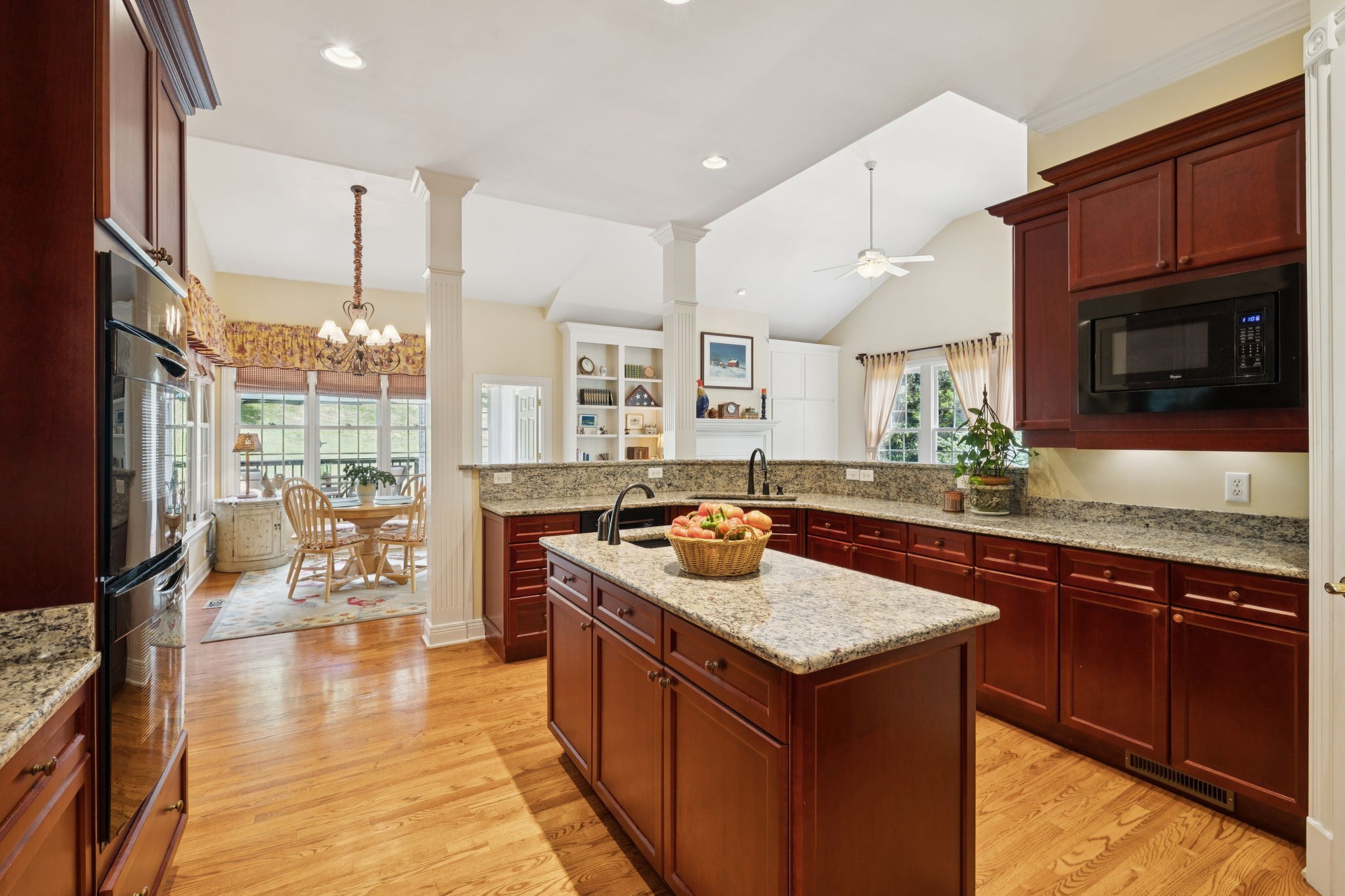 728 Legends Crest Dr