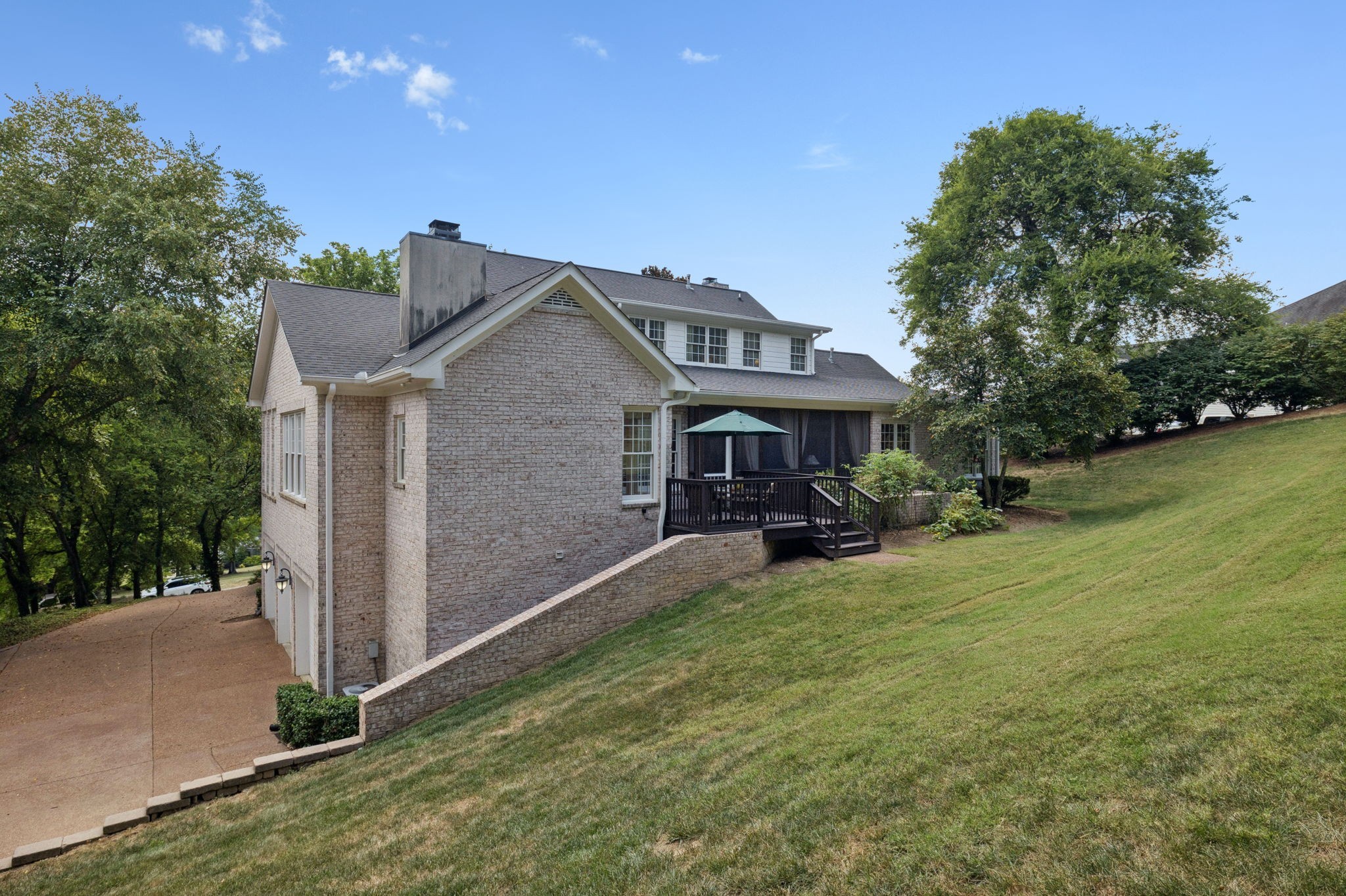 728 Legends Crest Dr