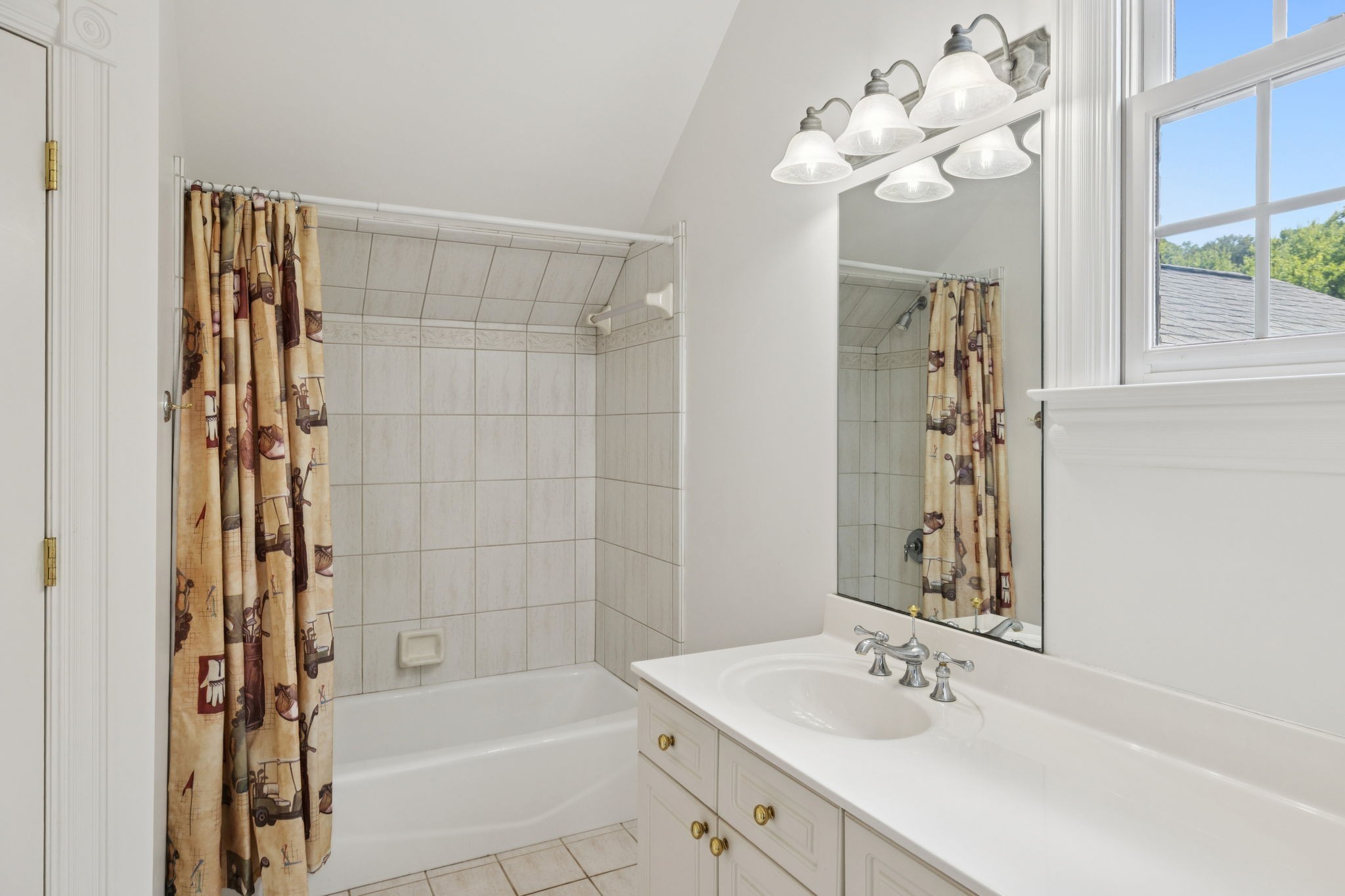 728 Legends Crest Dr