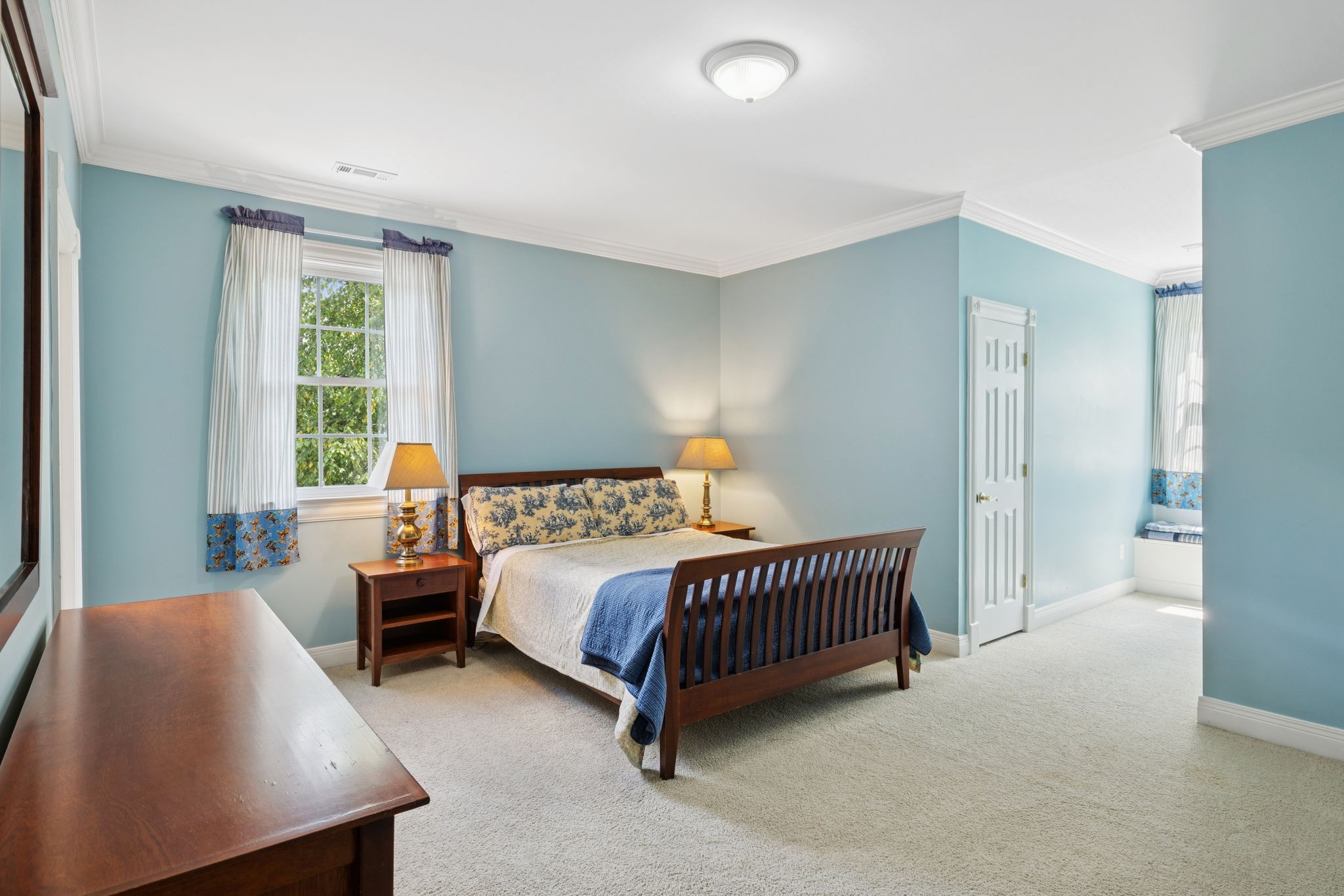 728 Legends Crest Dr