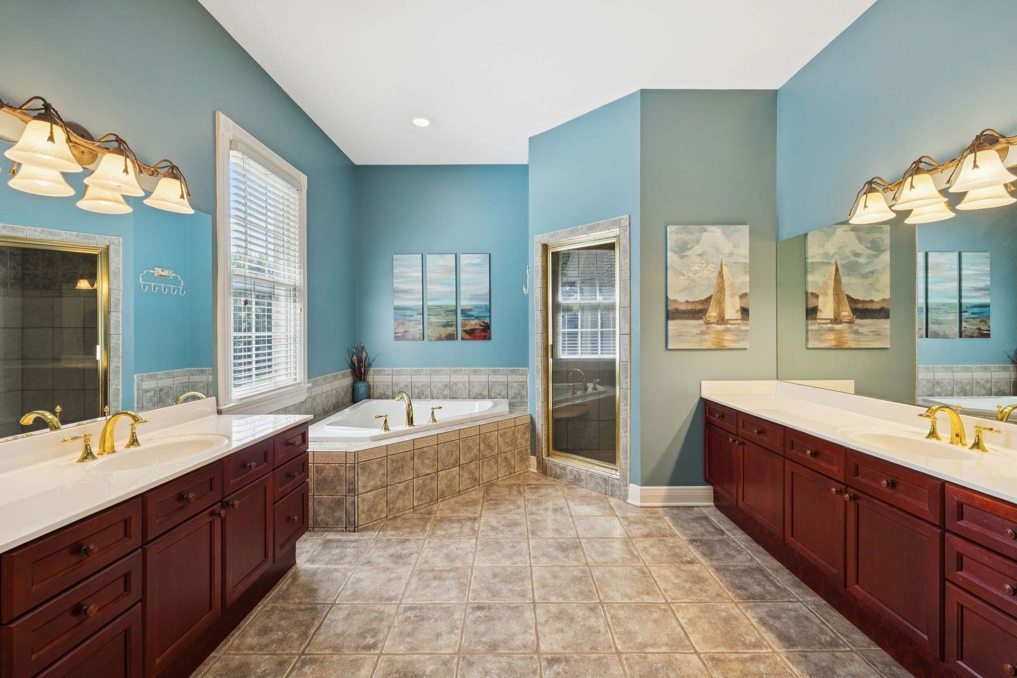 728 Legends Crest Dr