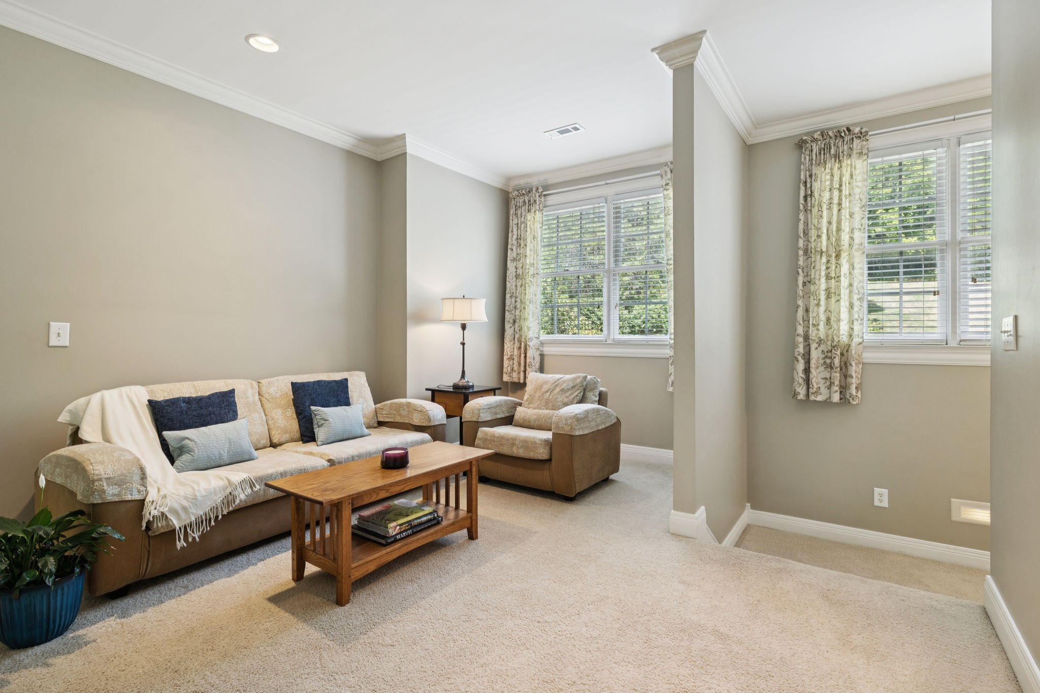 728 Legends Crest Dr