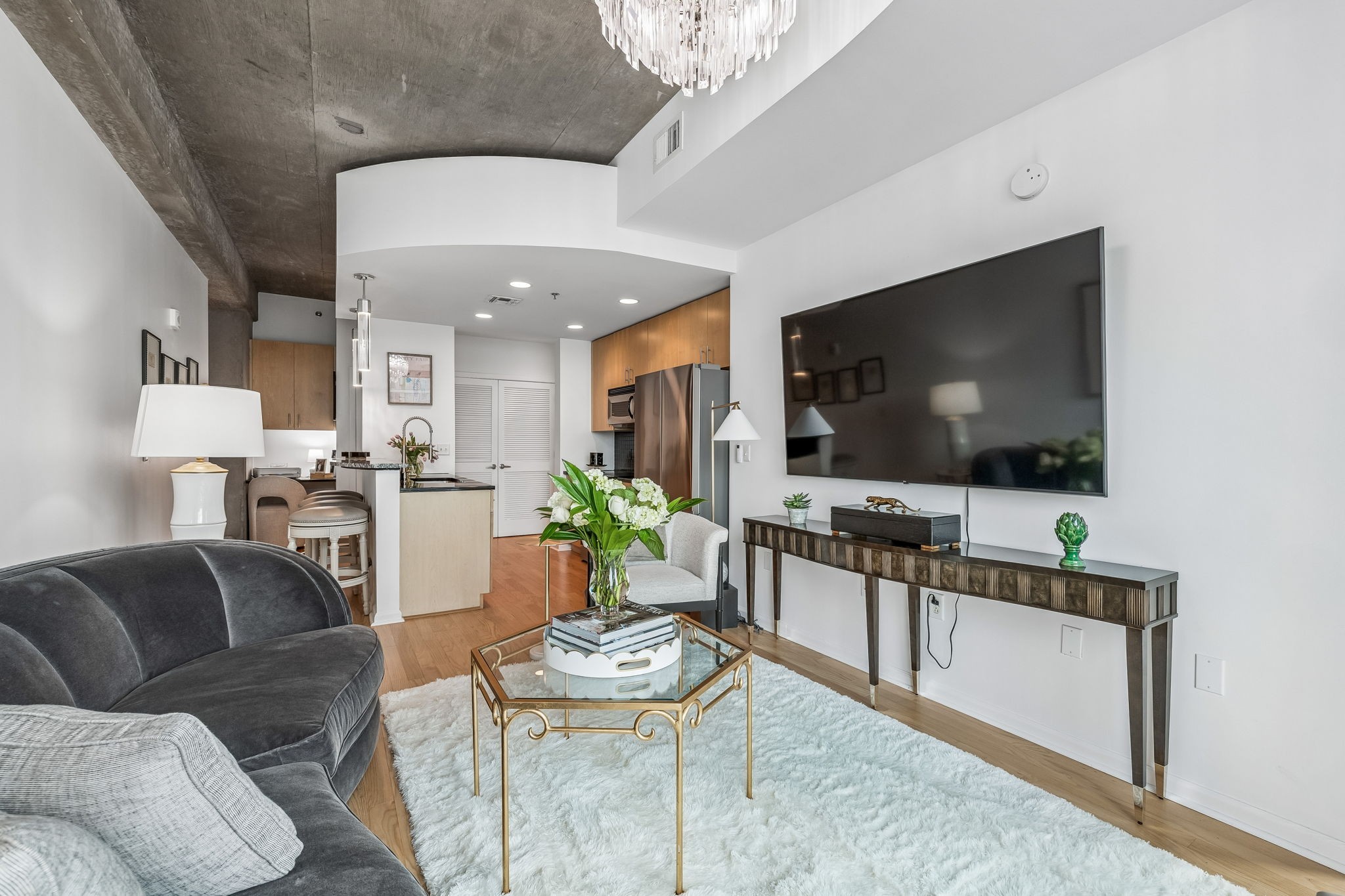 415 Church St Unit: 1604