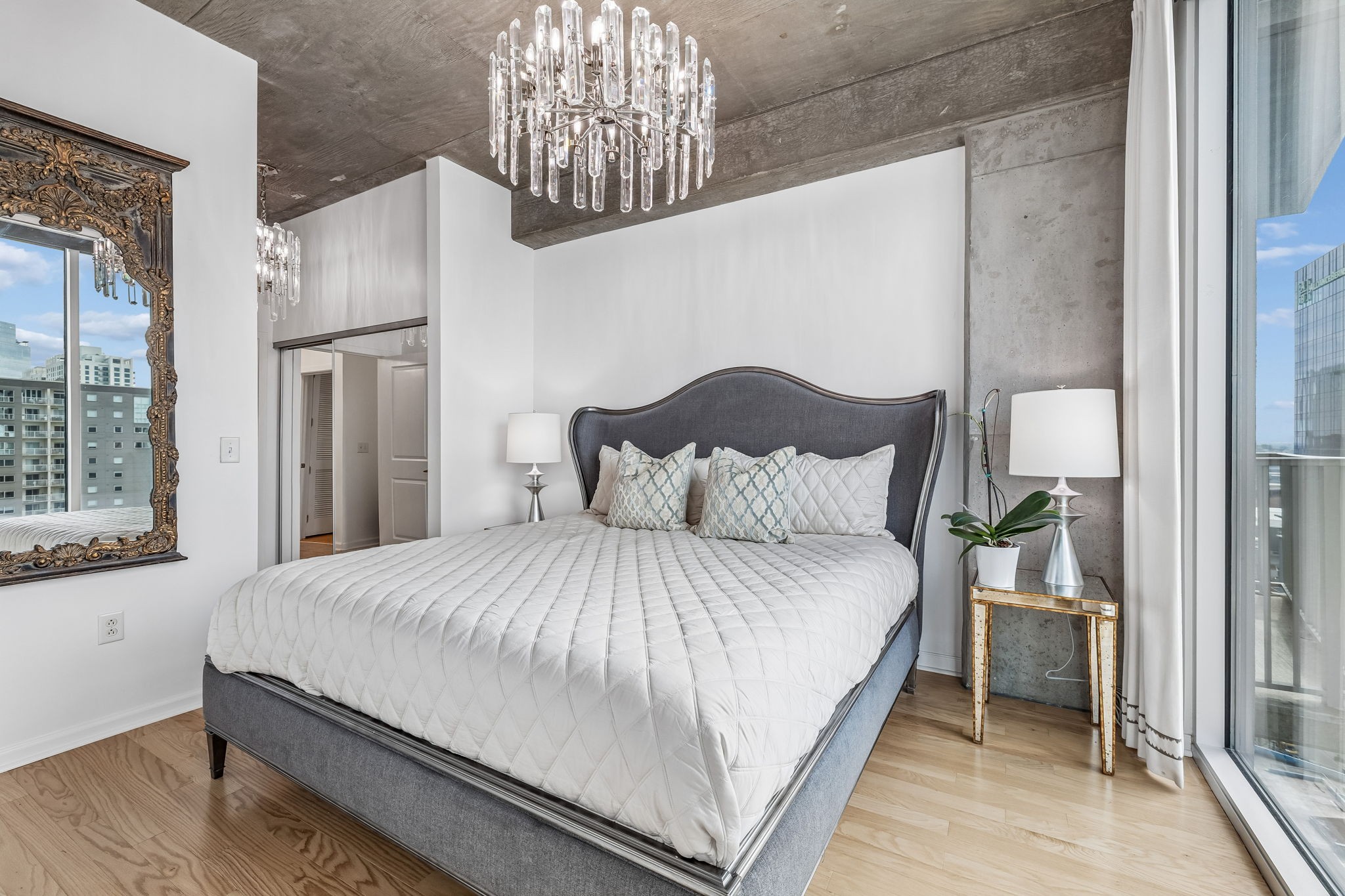 415 Church St Unit: 1604