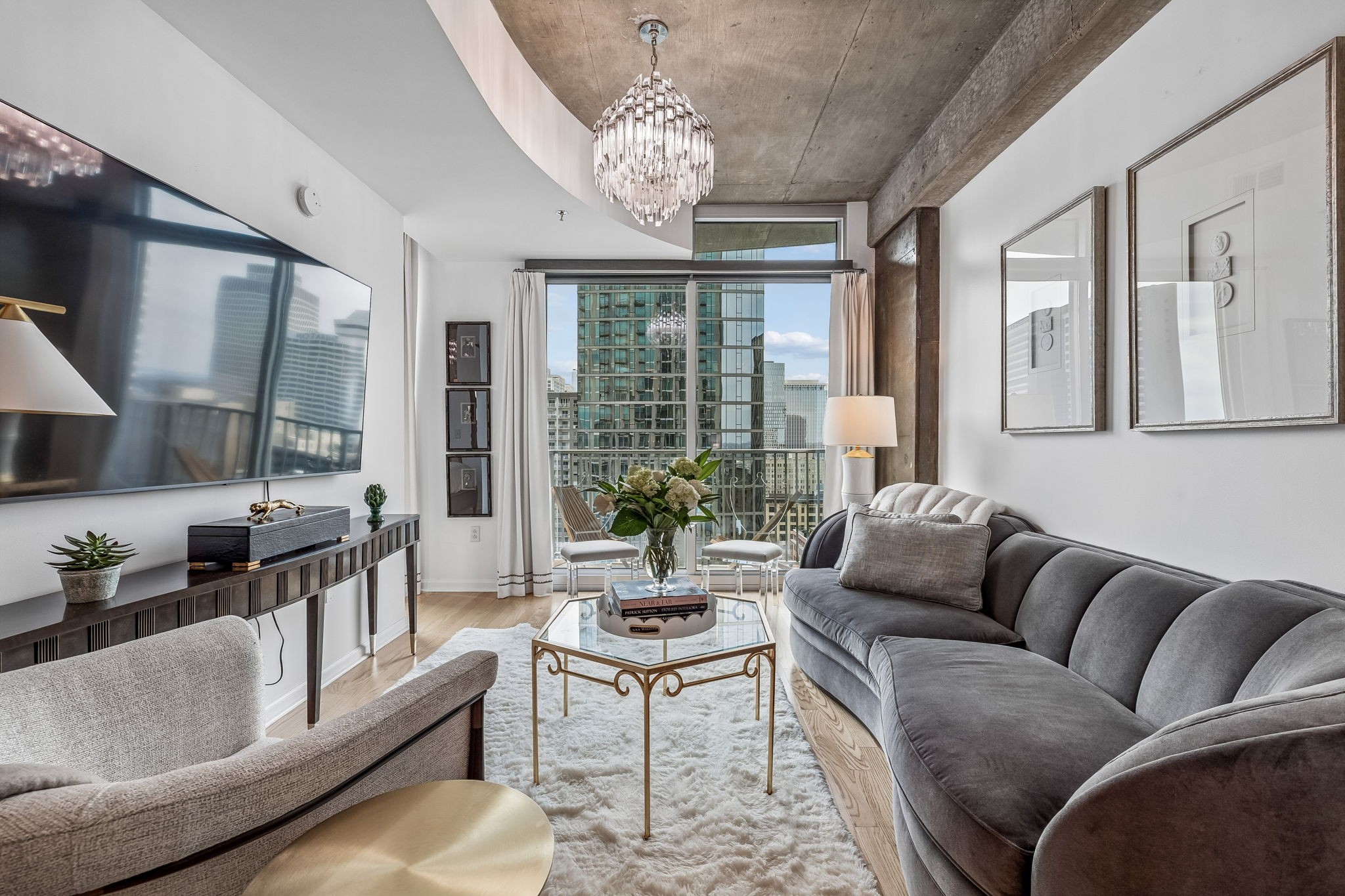 415 Church St Unit: 1604