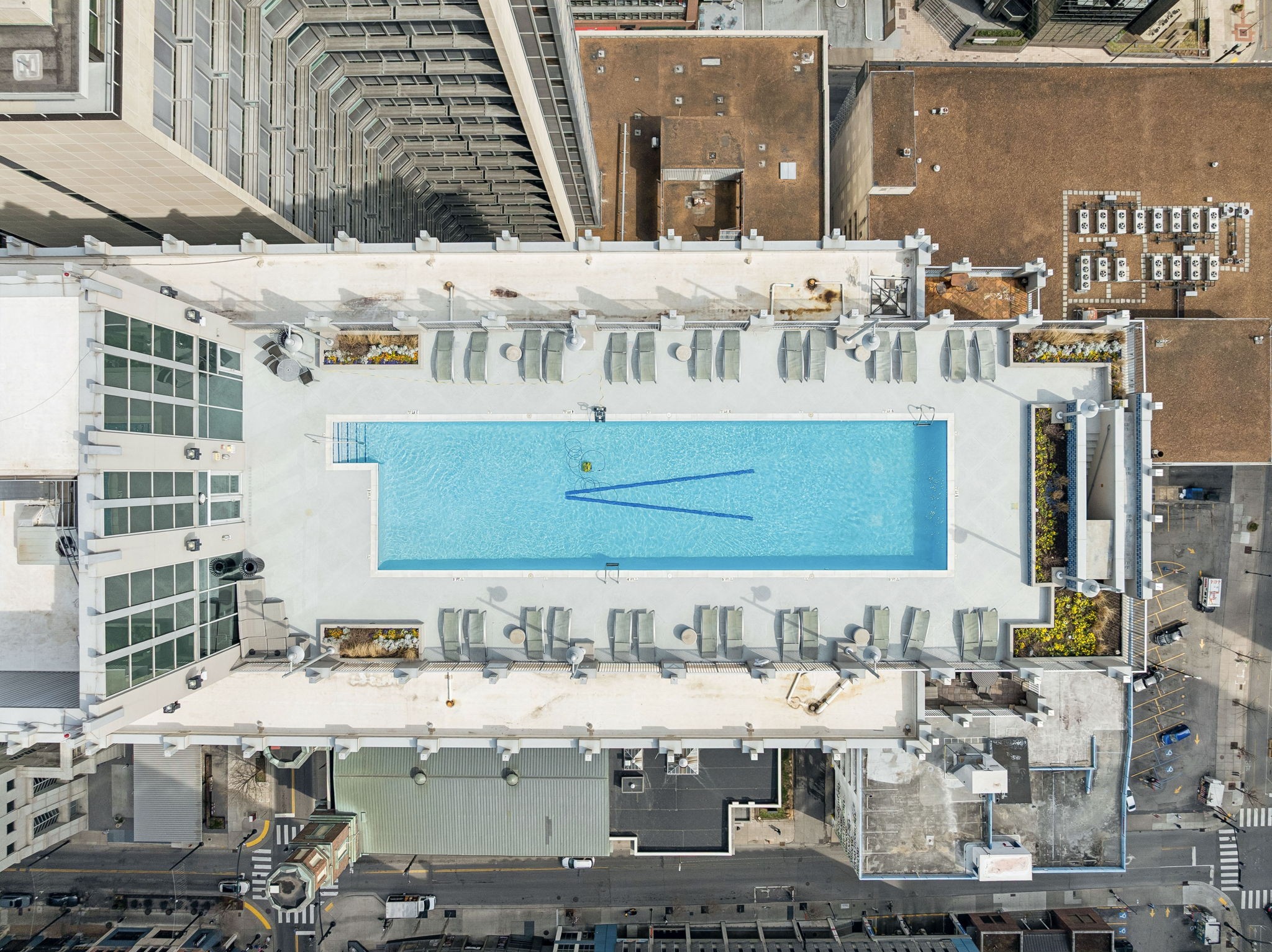 415 Church St Unit: 1604