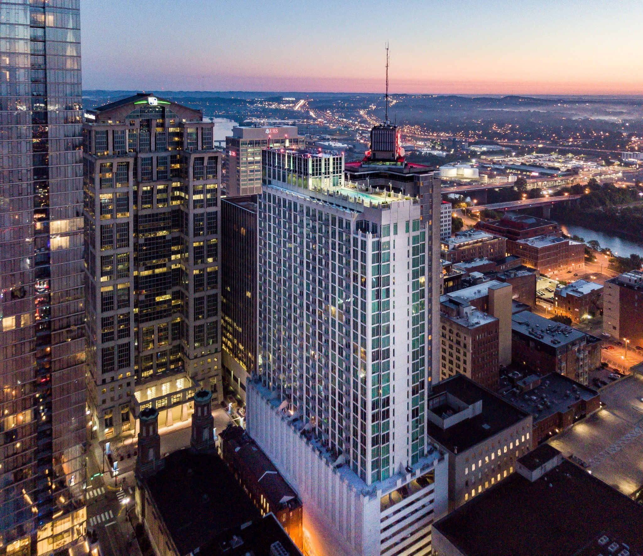 415 Church St Unit: 1604