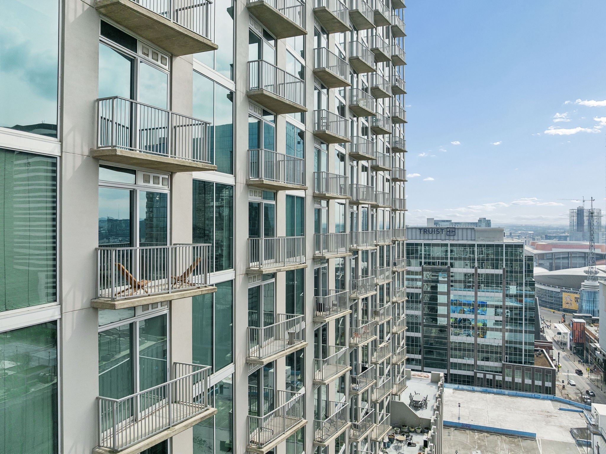 415 Church St Unit: 1604