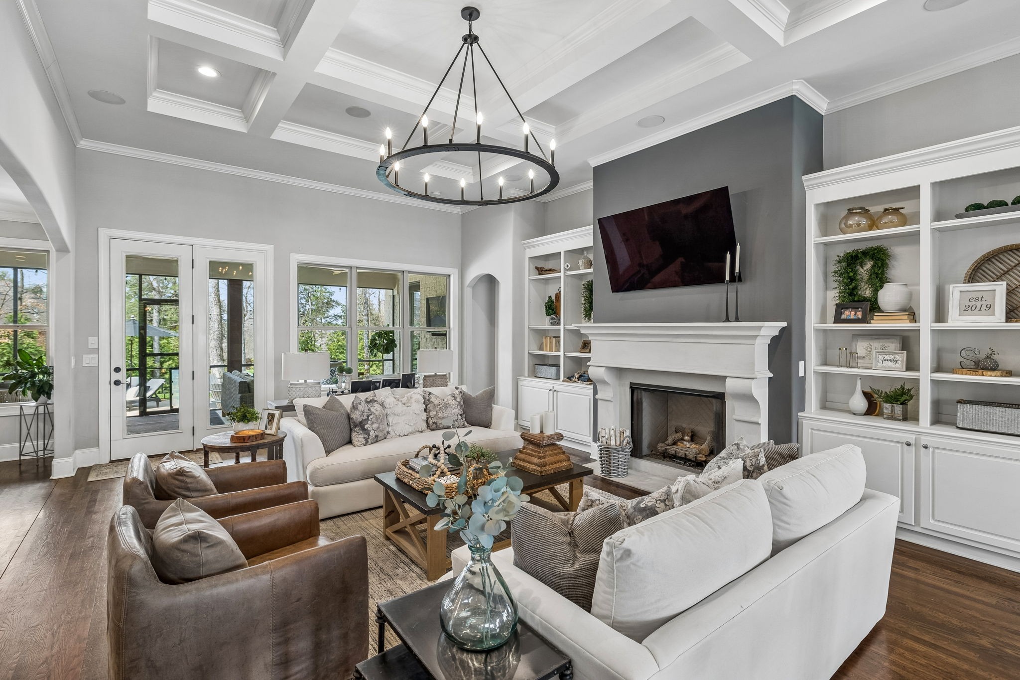 4035 Old Light Cir